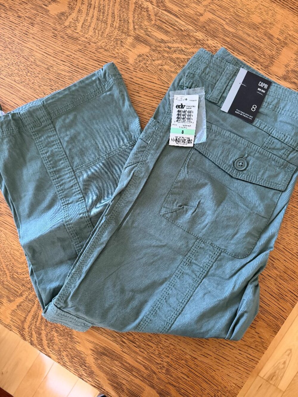 Style & Co Mid Rise Capri w/Drawstrings Size 8